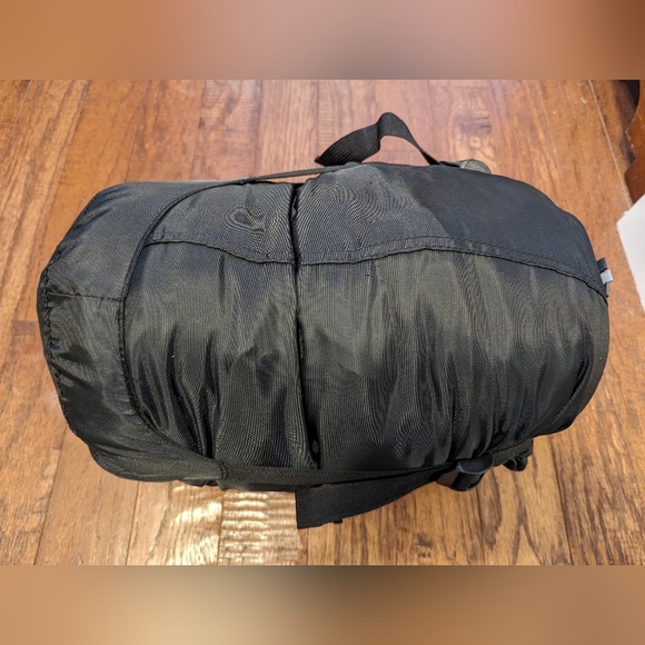 Mountain Equipment Company Fledgling light mummy style sleeping bag, HV,… - Picture 10 of 12